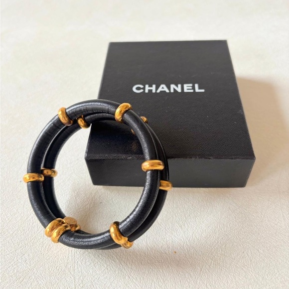 CHANEL Jewelry - Vintage cuff bracelet CHANEL by Karl Lagerfeld